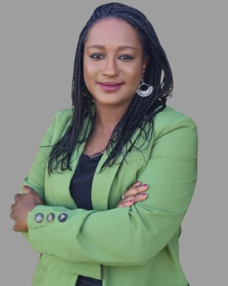 Esjaba Messaoud El-Ghadi, abogada colegiada ICAV nº 19950, especialista en derecho internacional y extranjería